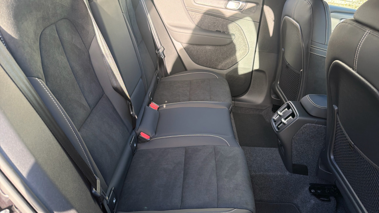 Volvo XC40 2.0 B3P Plus Dark 5dr Auto Petrol Estate